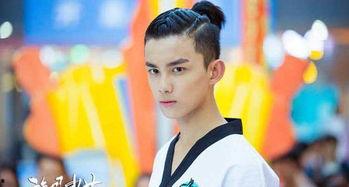 小鲜肉在线观看,青春活力，在线观看热潮来袭  第2张